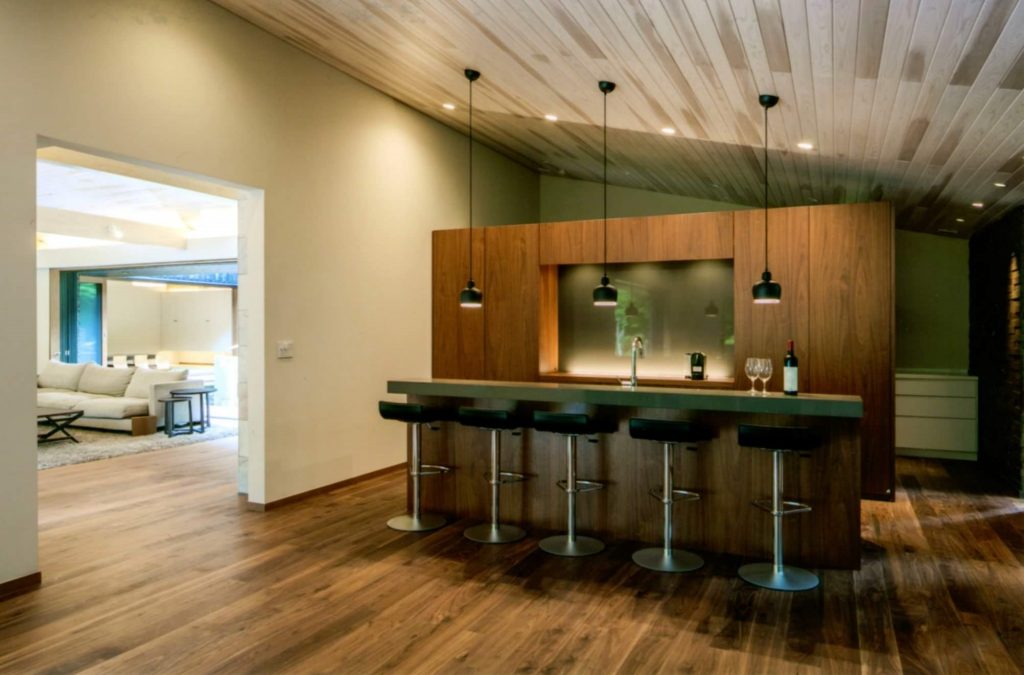 Spice up Your Décor with Plywood-made Bar Stools - Duroply Latest Blogs ...