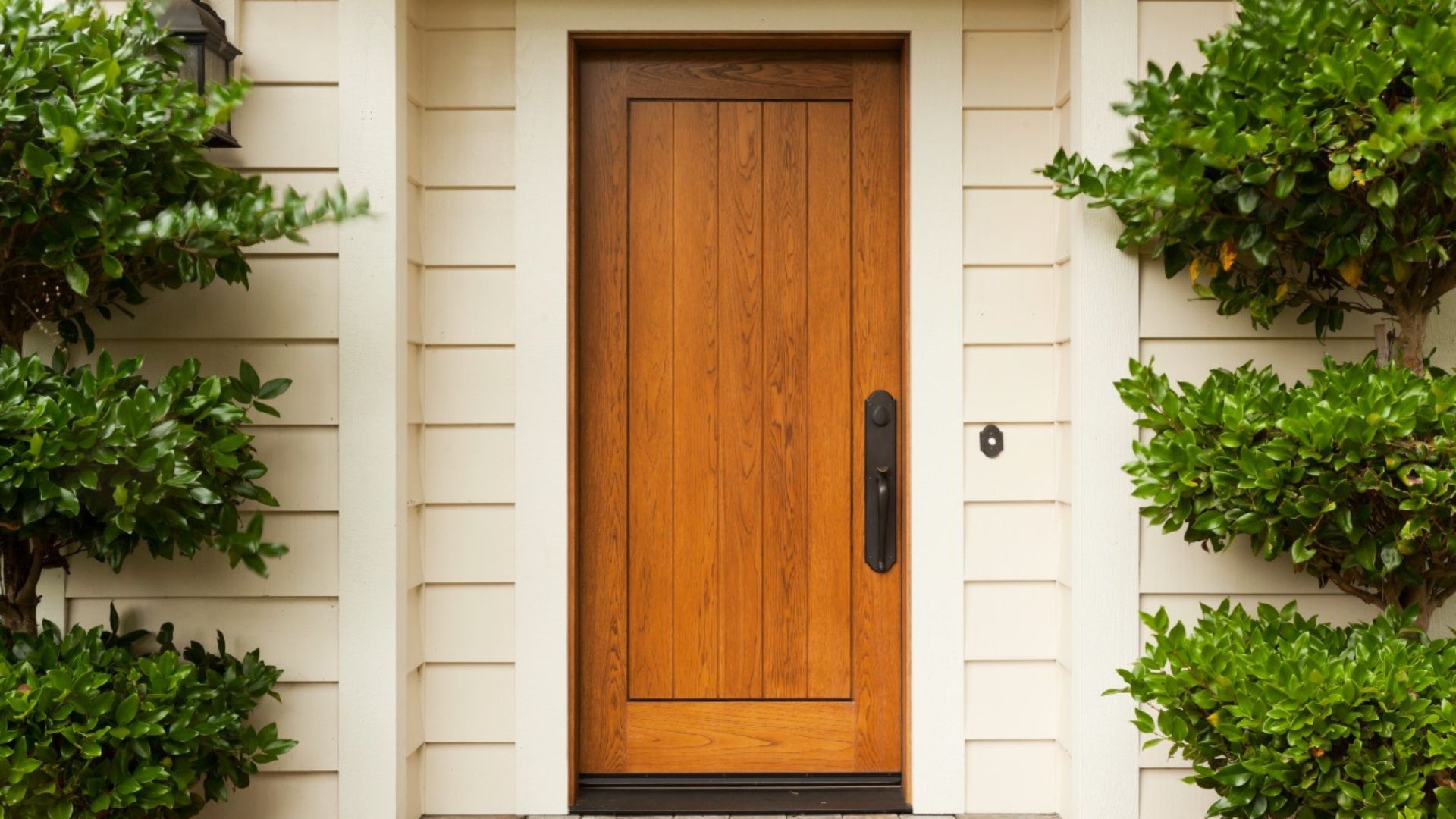 4 Reasons Why Veneers Should Be The Top Choice For Doors