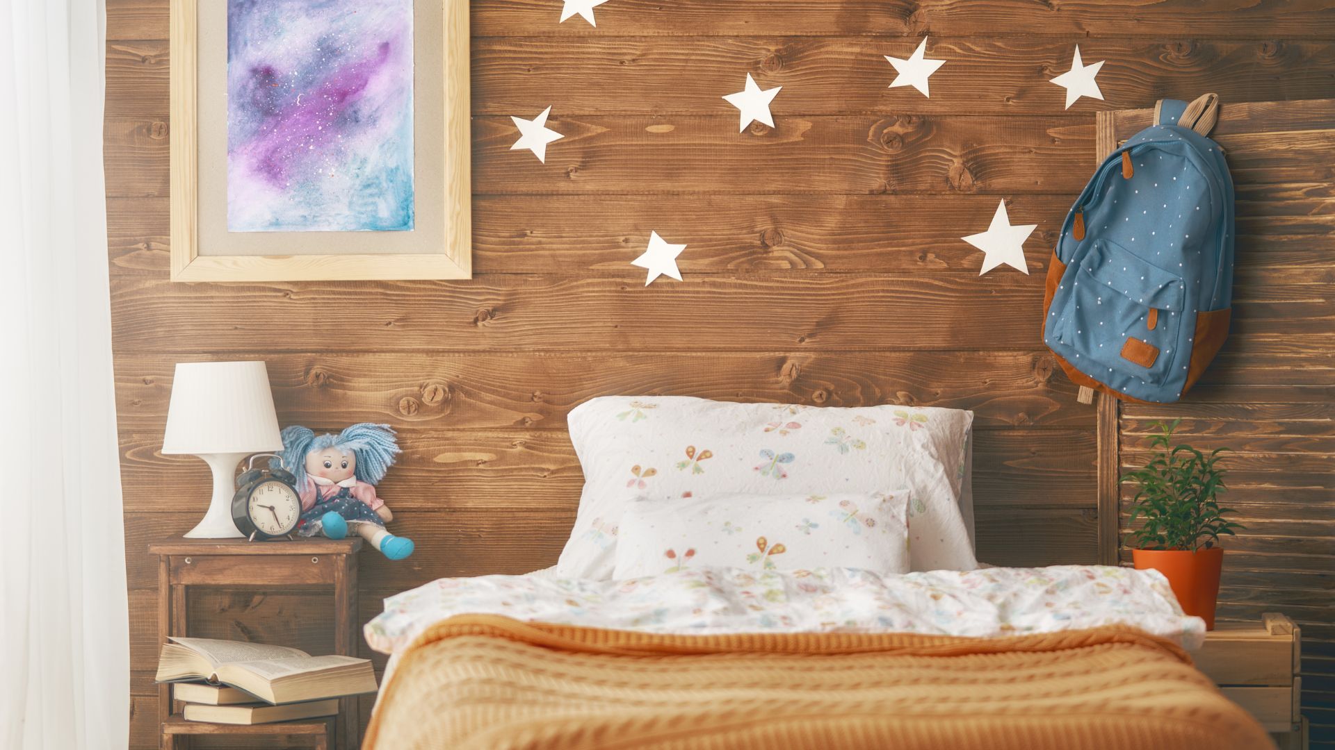 Attractive Wall Panelling for teenager's bedroom